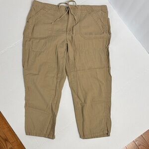 Hannah Women's Tan linen Capris